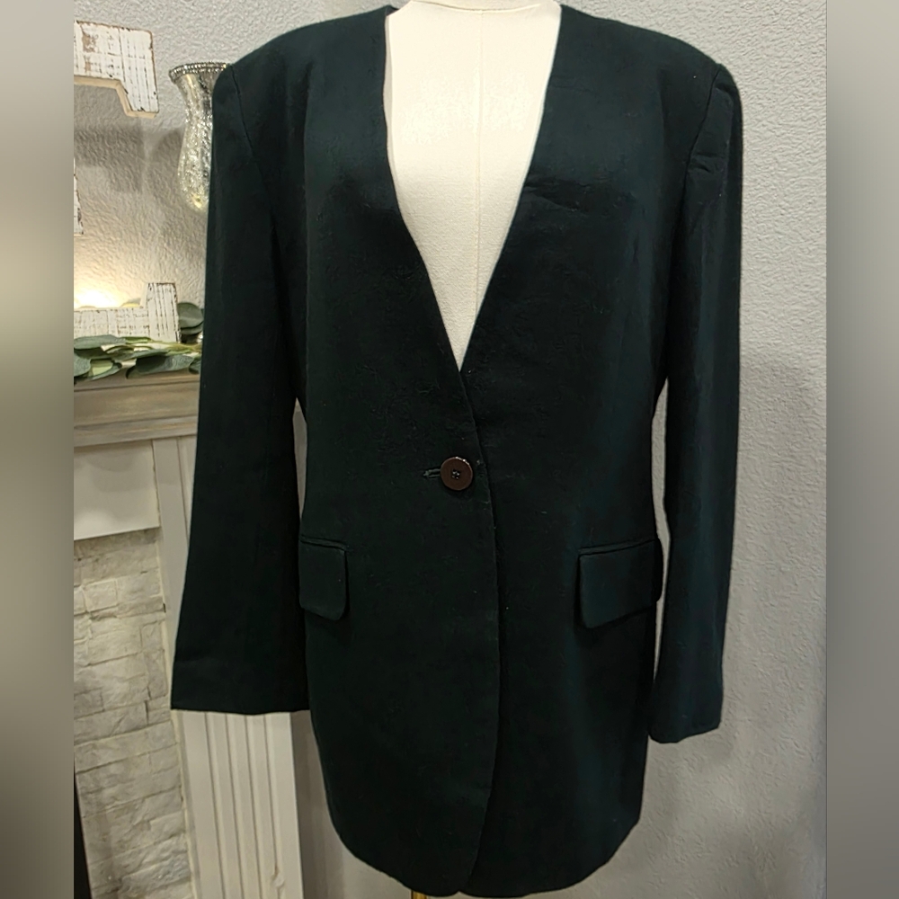 Elegant Black Women's Blazer